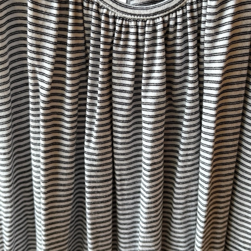 LOFT Racerback Tank Top l Small - Picture 4 of 7